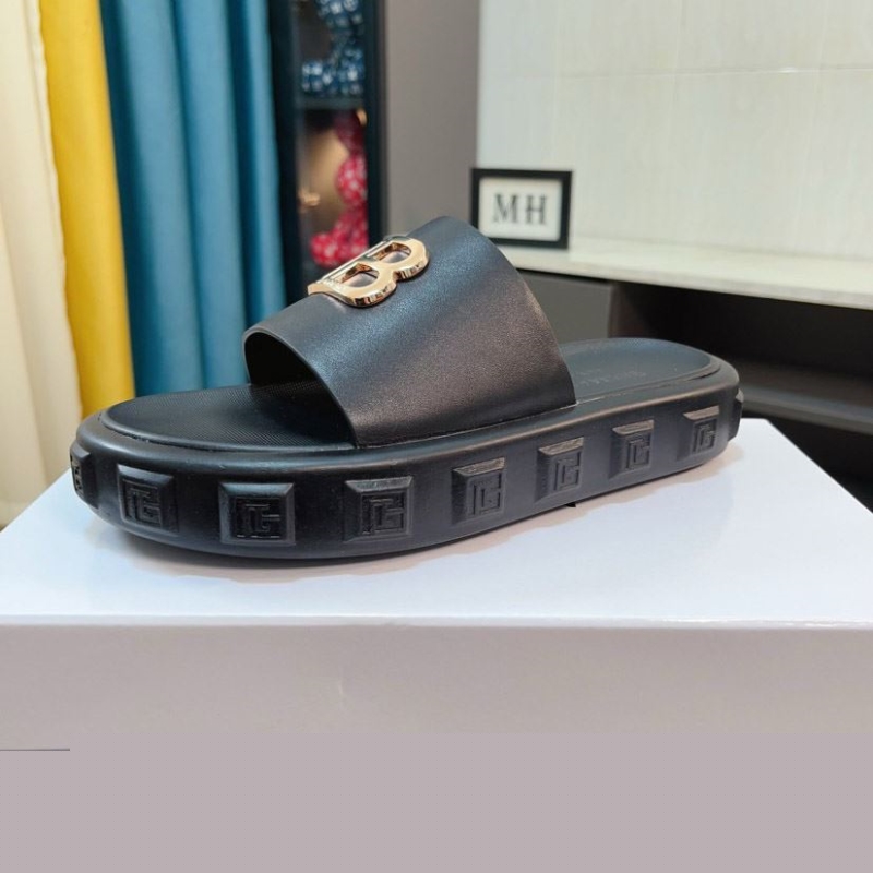 ch**an D*or slippers